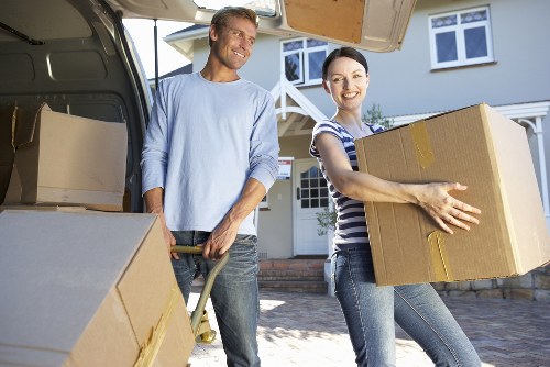 Safe and flexible payment methods for moving services